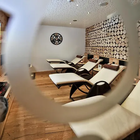 Garni Bellevue 4*
